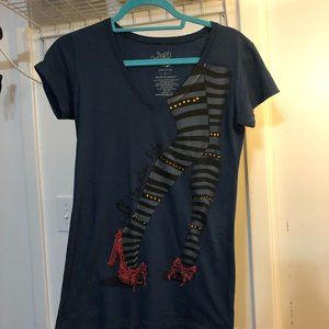 NWOT Wizard of Oz "If the Shoe Fits" T-Shirt